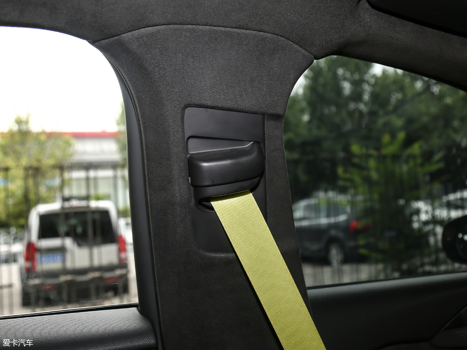 2019I(lng)03 03+ 2.0TD Ԅb