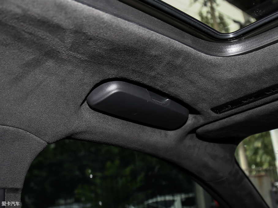 2019I03 03+ 2.0TD Ԅb