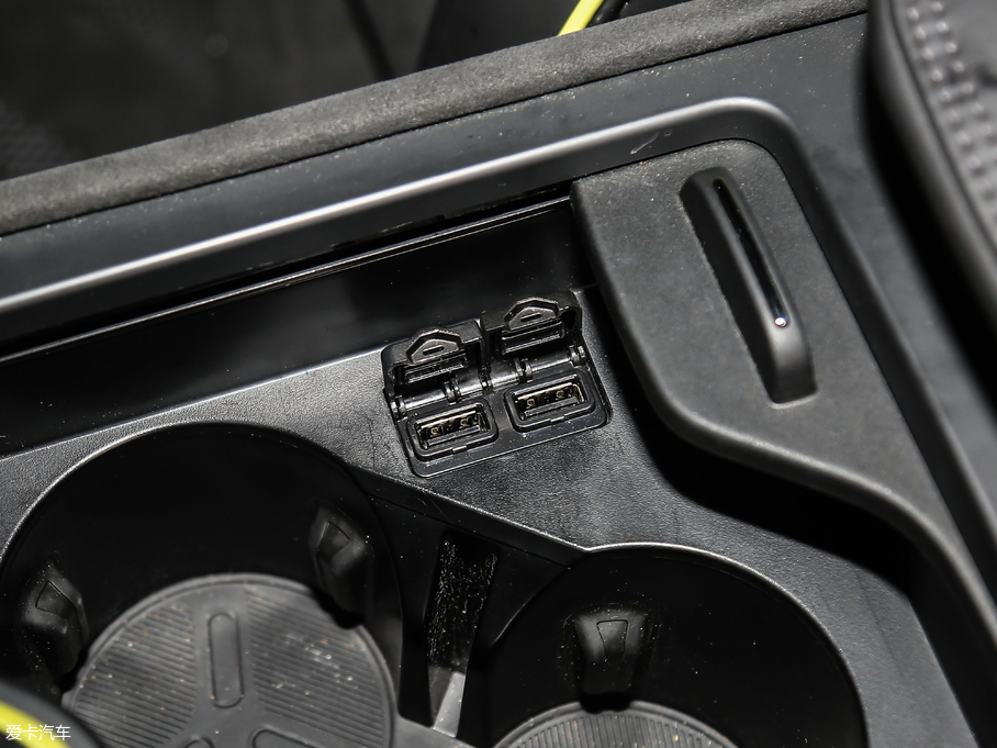 2019���I��03 03+ 2.0TD �Ԅ��������b��