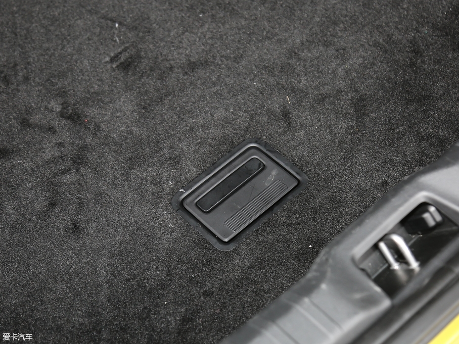 2019I03 03+ 2.0TD Ԅb