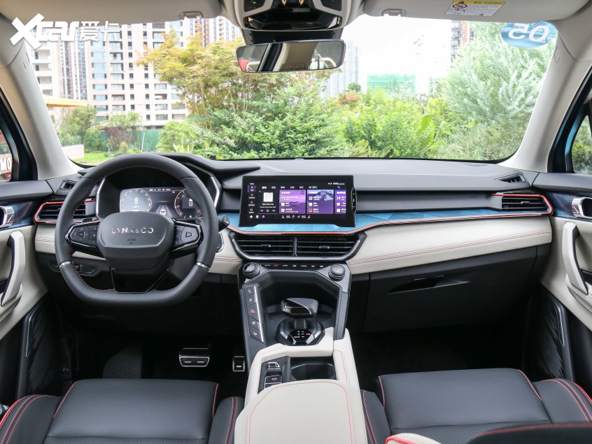 領(lǐng)克2020款領(lǐng)克06
