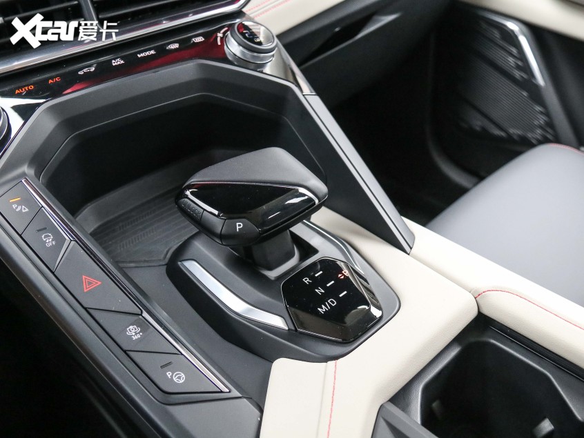 領(lǐng)克2020款領(lǐng)克06