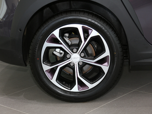 2020款1.5T DCT两驱耀Pro版 轮圈