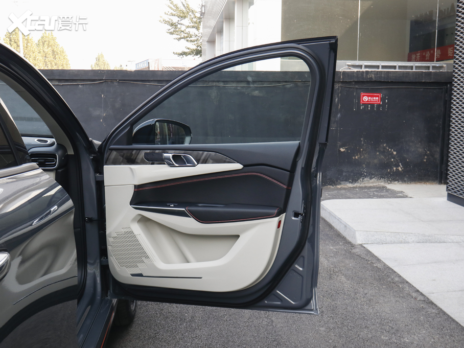 2021I02 ܊ 2.0T ԄӃҫ