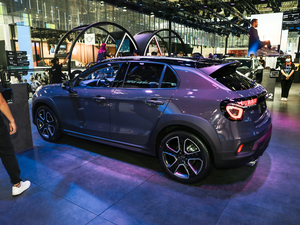 2021܊ 2.0T ԄӃҫ w^