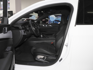 2021款1.5T DCT两驱劲Pro 前排空间