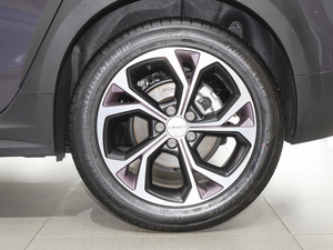 2021款1.5T DCT两驱耀Plus 轮圈