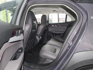 2021款1.5T DCT两驱耀Plus 后排空间