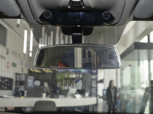 2021款1.5T DCT两驱耀Plus 车内后视镜