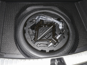 2021款1.5T DCT两驱耀Plus 备胎