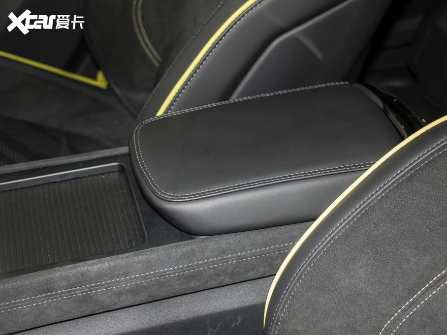 2021I03 03+ 2.0TD ԄSL