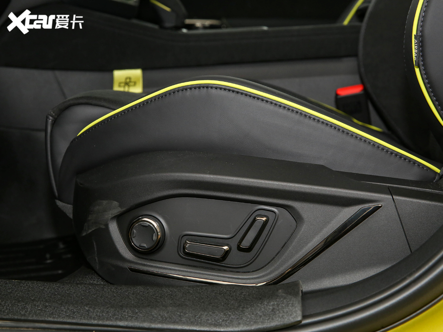 2021I03 03+ 2.0TD Ԅb