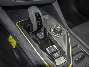 202103+ 2.0TD ԄSL QU