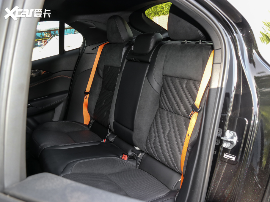 2021I(lng)02 Hatchback 2.0TD Halo