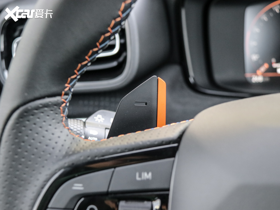 2021I02 Hatchback 2.0TD Halo