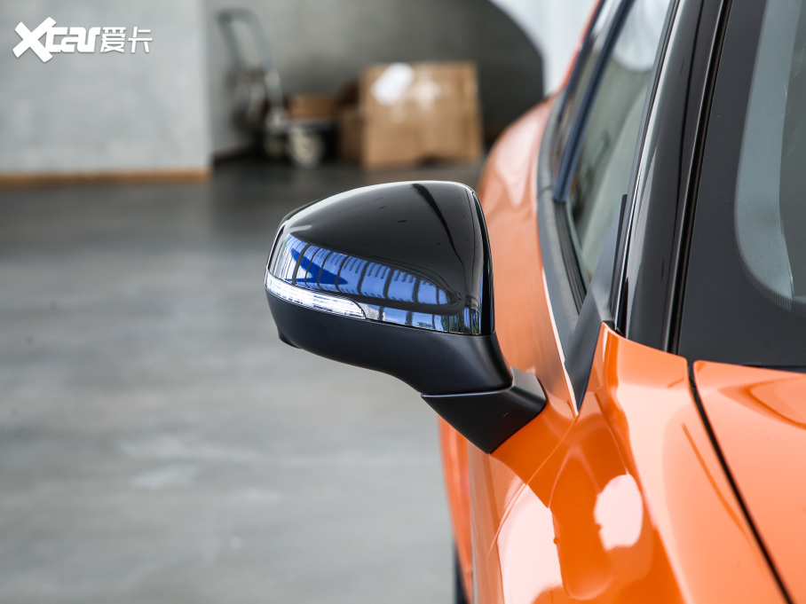 2021I02 Hatchback 2.0TD Halo {׼