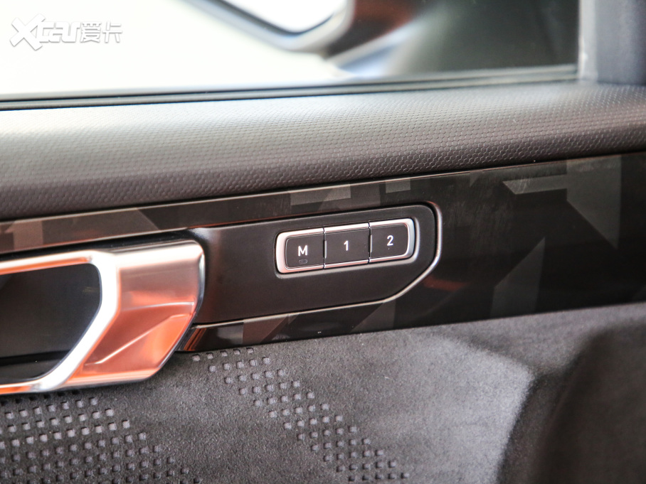 2021I02 Hatchback 2.0TD Halo {׼