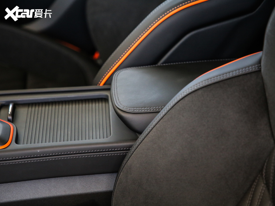 2021I02 Hatchback 2.0TD Halo {׼