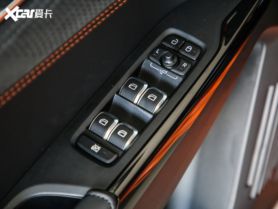 2021I(lng)02 Hatchback 2.0TD Halo {׼