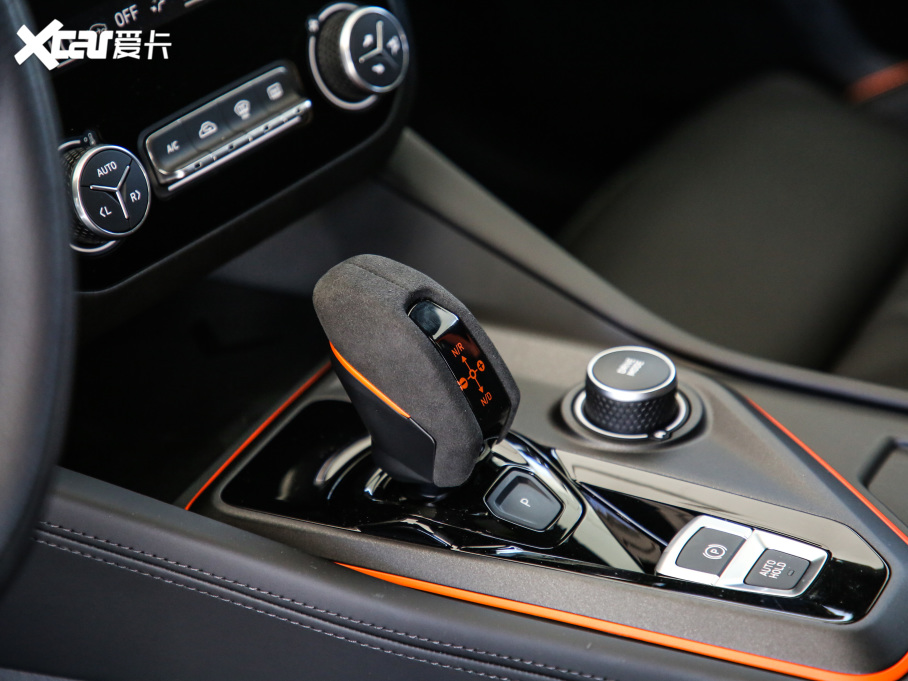 2021I02 Hatchback 2.0TD Halo {׼