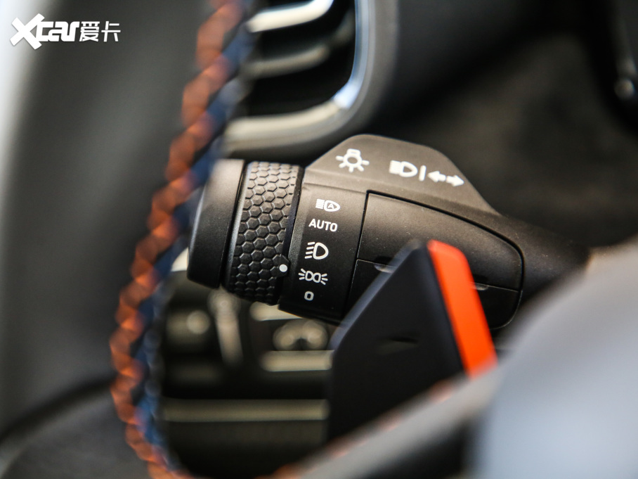 2021I(lng)02 Hatchback 2.0TD Halo {׼