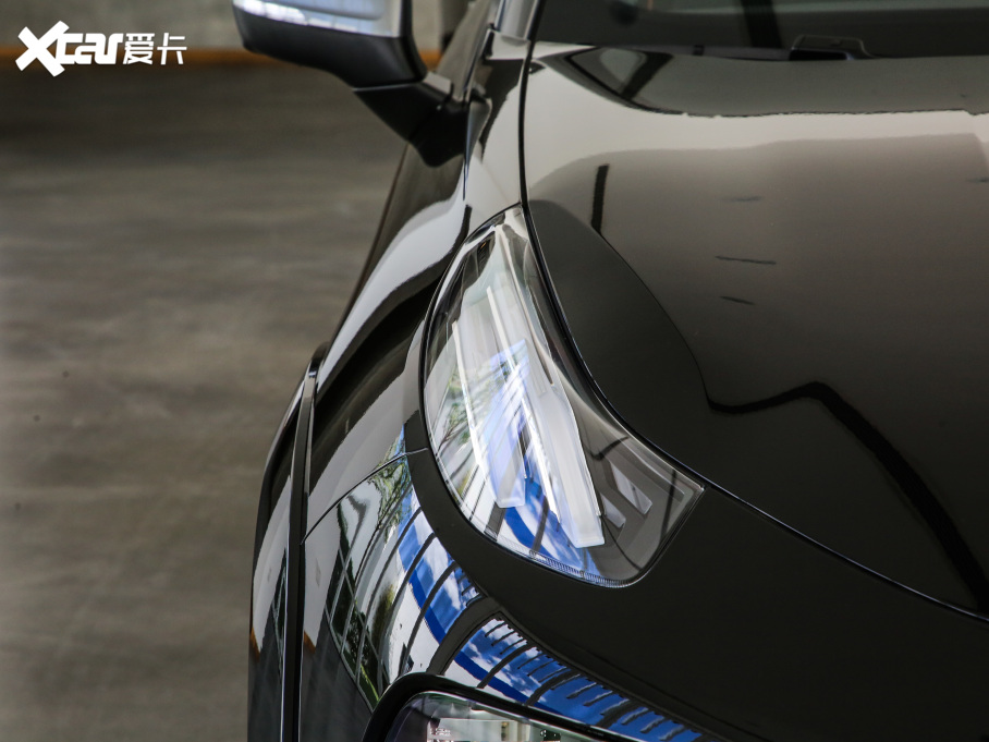 2021I02 Hatchback 2.0TD Halo {׼