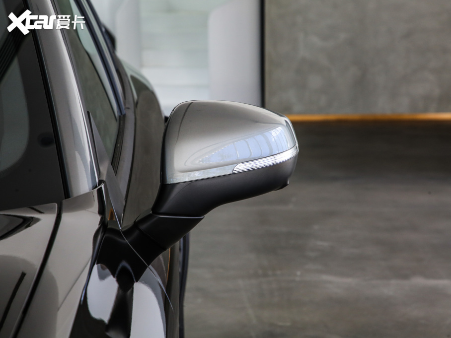 2021I02 Hatchback 2.0TD Halo {׼