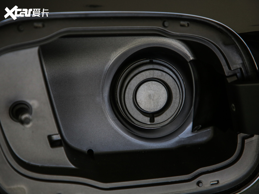 2021I02 Hatchback 2.0TD Halo {׼