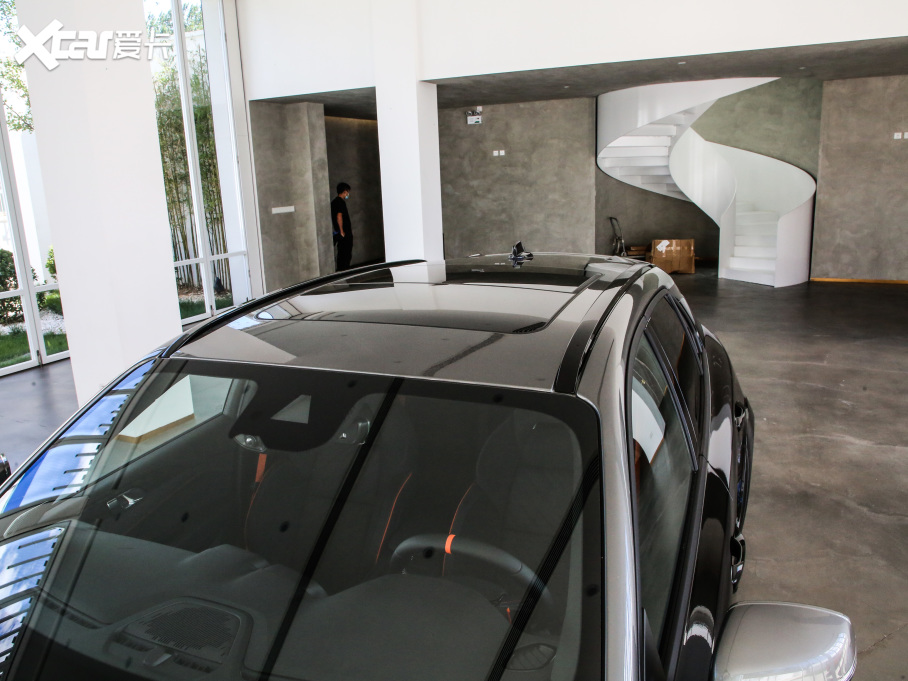 2021I02 Hatchback 2.0TD Halo {׼