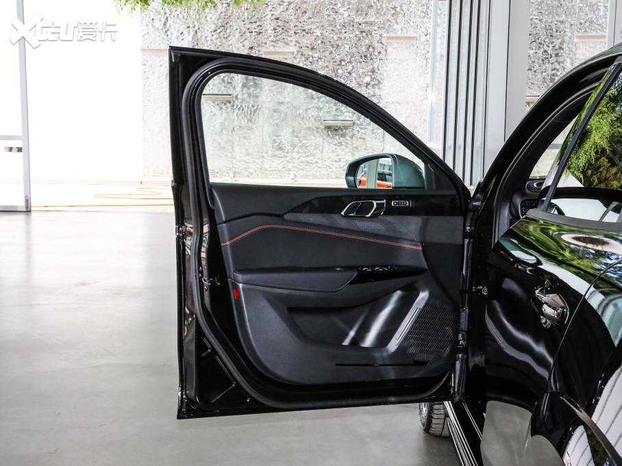 2021I02 Hatchback 2.0TD Halo {׼