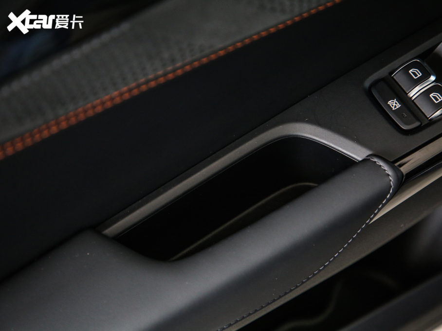 2021I02 Hatchback 2.0TD Halo {׼