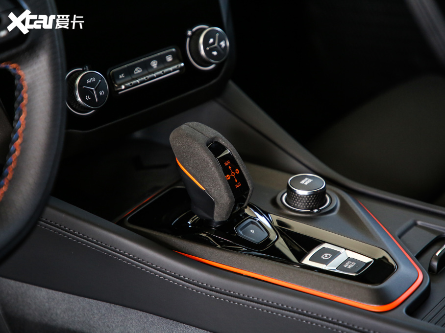 2021I(lng)02 Hatchback 2.0TD Halo {׼