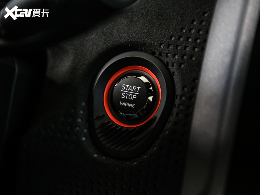 2021I02 Hatchback 2.0TD Halo {׼