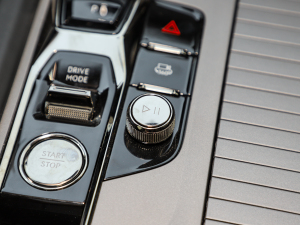 20212.0T PHEV Halo  {