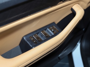 20212.0T PHEV Halo  п؅^