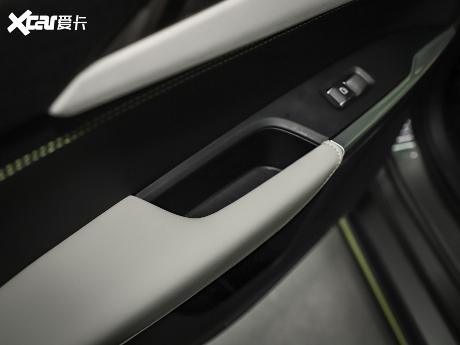 2022I02 2.0T DCTҫPro