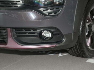 2022款2.0T DCT耀Plus 前雾灯