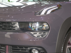 2022款1.5T DCT耀Plus 大灯