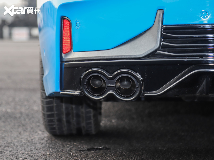 2022I03 03+ Cyan ư b