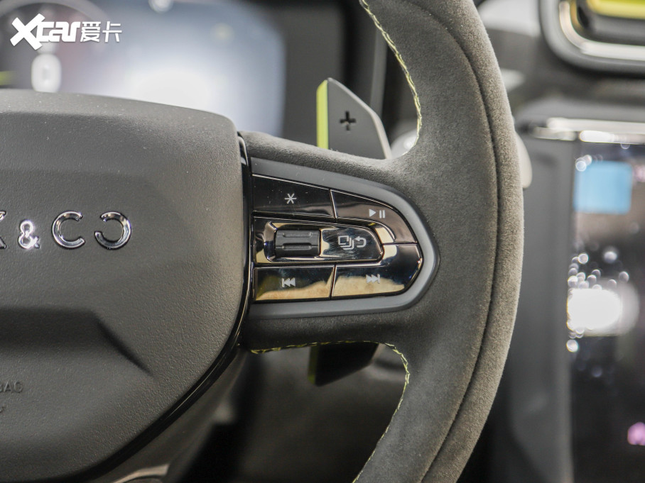 2022I03 03+ Cyan ư b