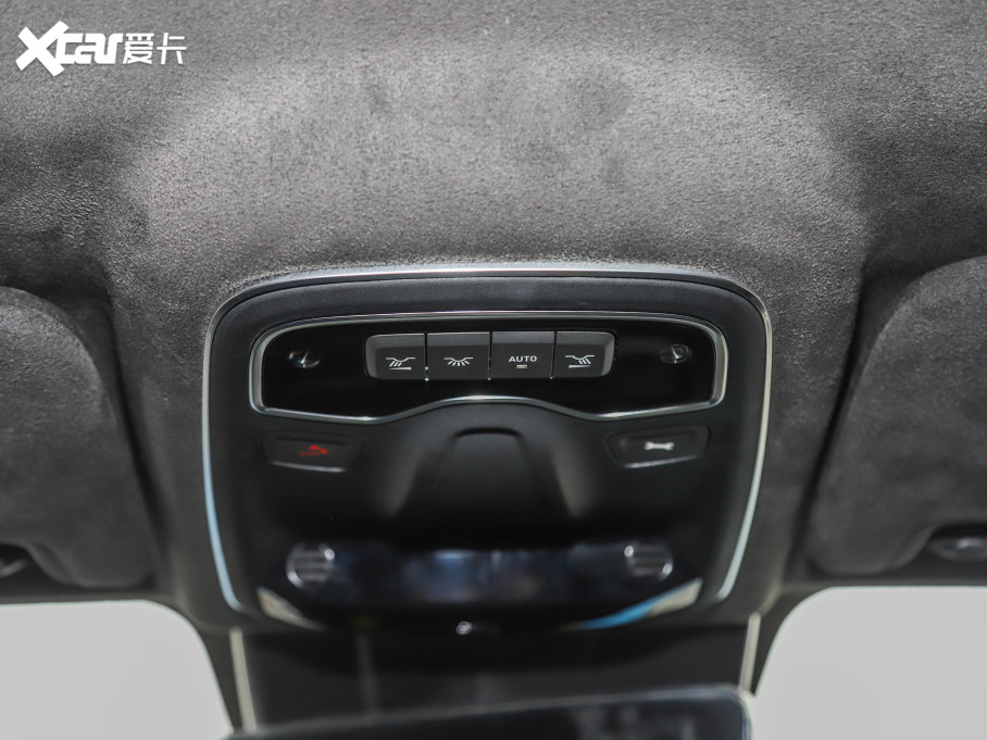 2022I03 03+ Cyan ư b