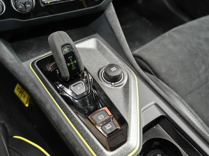 202203+ 2.0TD Ԅb QU