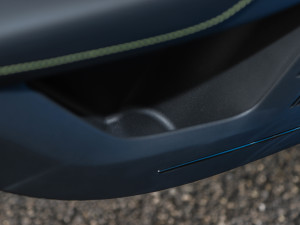 202203+ Cyan ư b Tg