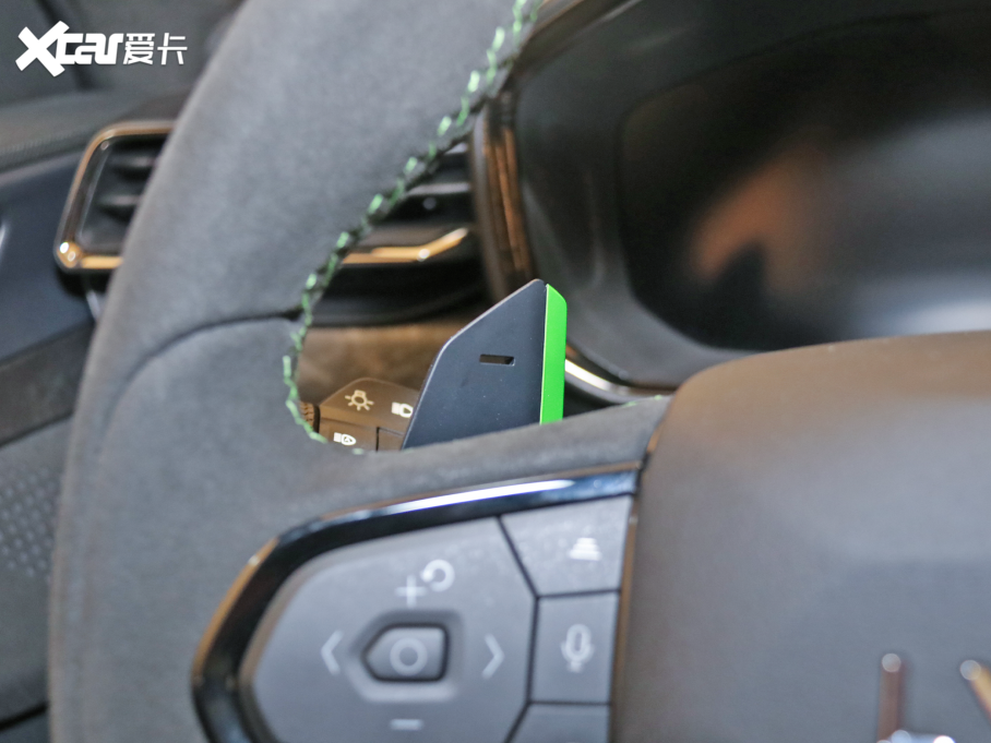 2022I05 05+ 2.0TD Ԅb