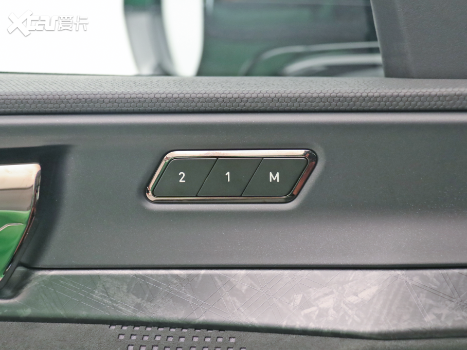 2022I05 05+ 2.0TD Ԅb