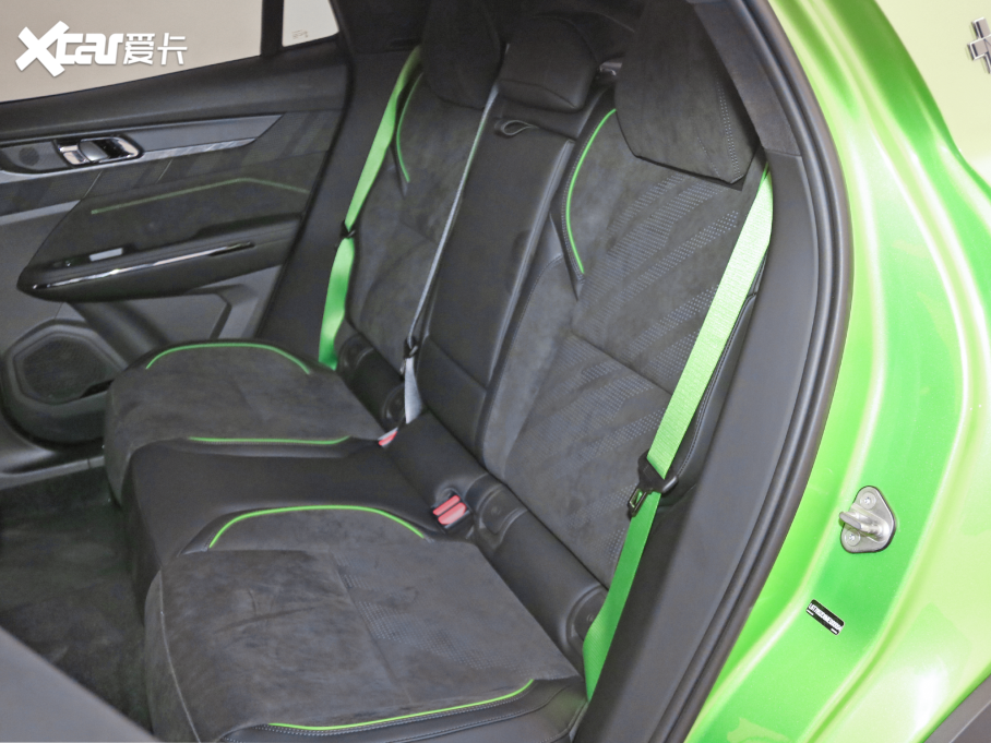 2022I(lng)05 05+ 2.0TD Ԅb