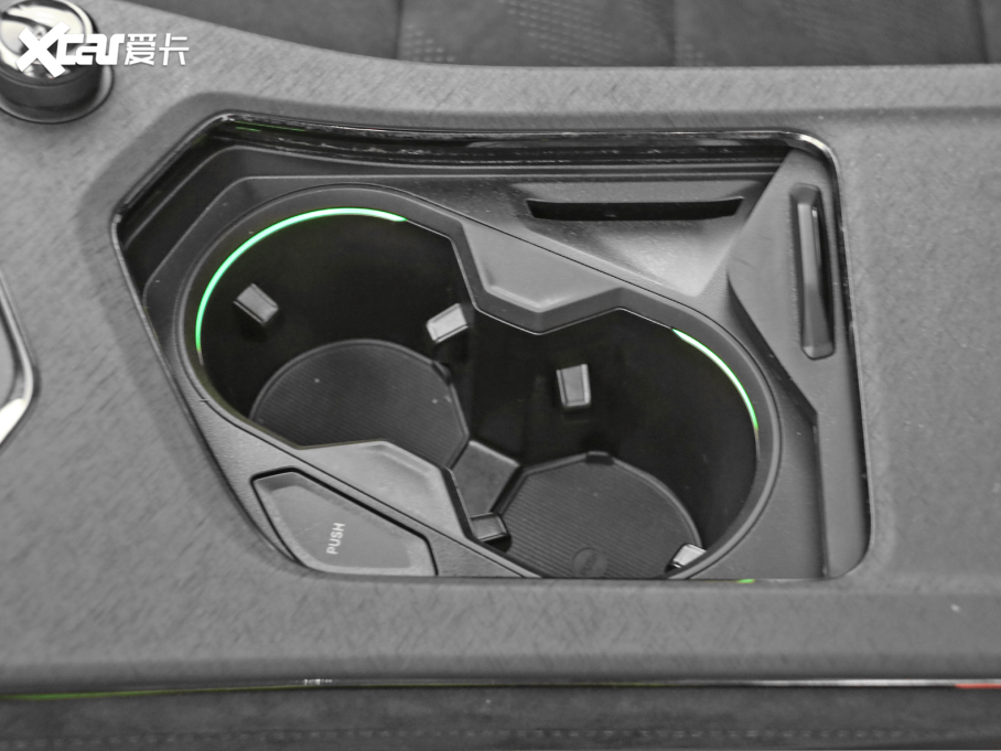 2022I05 05+ 2.0TD Ԅb