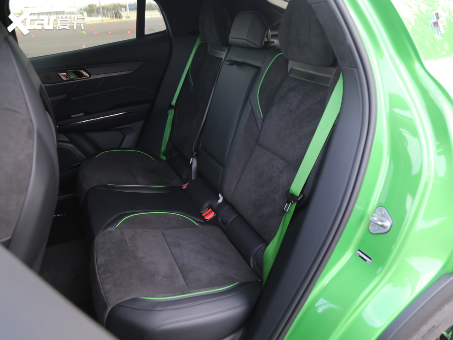 2022I(lng)05 05+ 2.0TD Ԅb