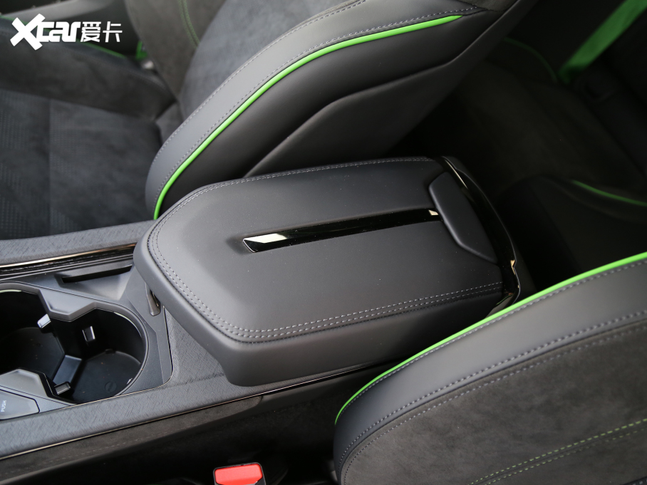 2022I05 05+ 2.0TD Ԅb