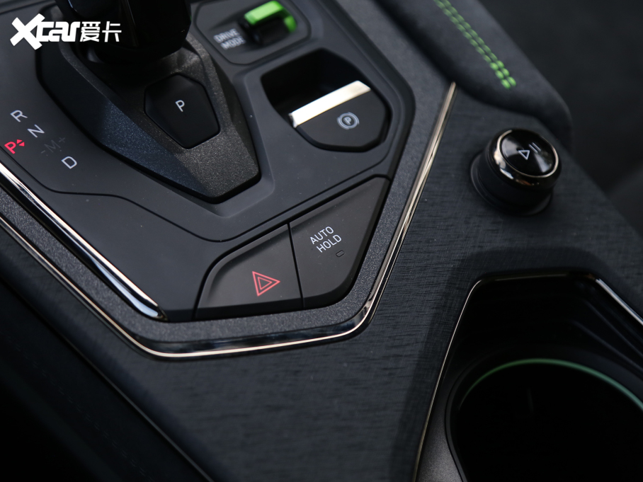 2022I05 05+ 2.0TD Ԅb